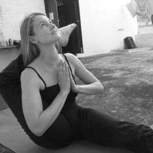Nea_Ferrier-about_yoga_ashtanga-yoga-dubai