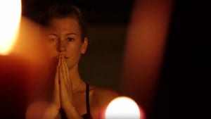 video-دروس يوجا في دبي مارينا Ashtanga Yoga Dubal - Nea Ferrier